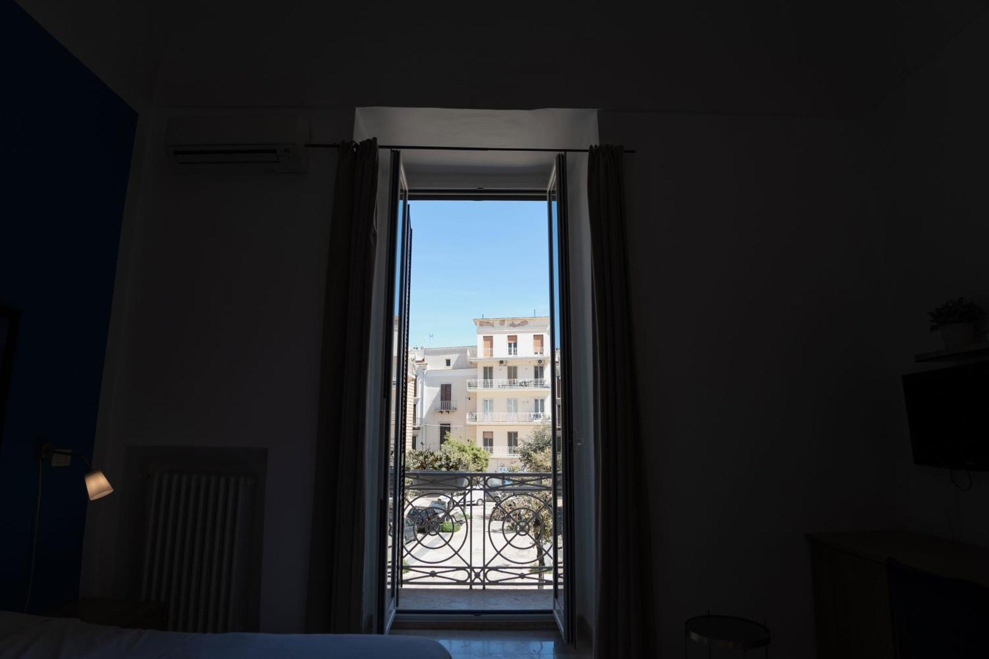 B&B Longobardi Трани Экстерьер фото