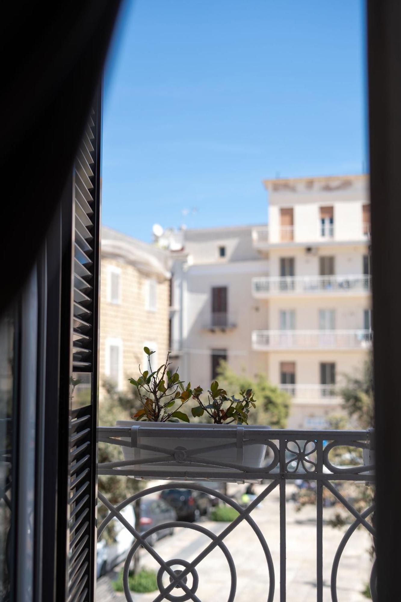 B&B Longobardi Трани Экстерьер фото