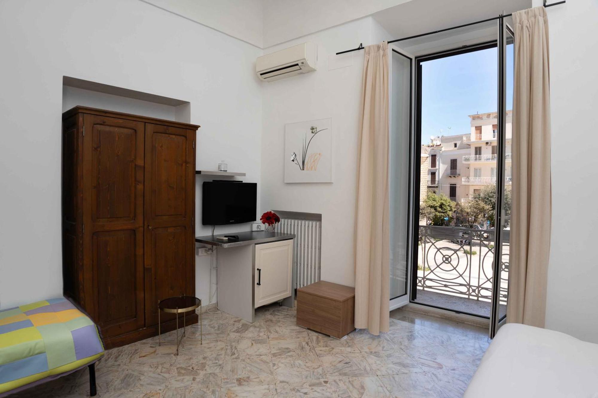 B&B Longobardi Трани Экстерьер фото