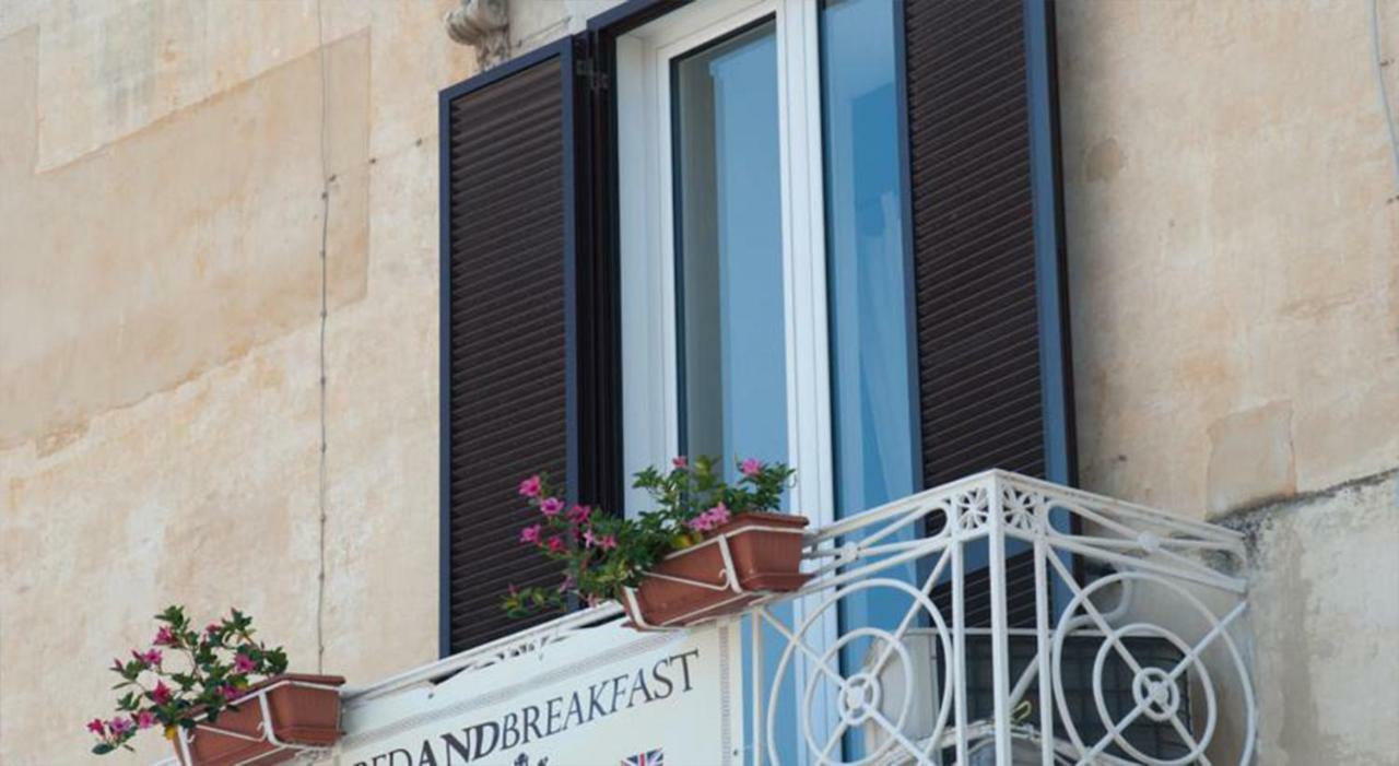 B&B Longobardi Трани Экстерьер фото